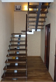 Комбинированные деревянные лестницы с металлом