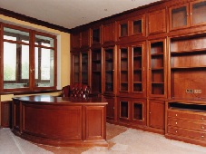 Элитная кабинетная мебель из дерева