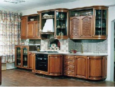Шикарная деревянная кухонная мебель